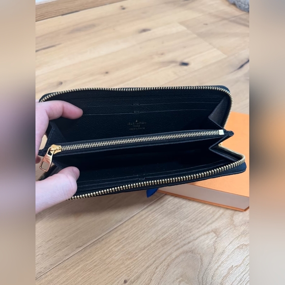 Louis Vuitton Black Clémence Wallet - Picture 7 of 12